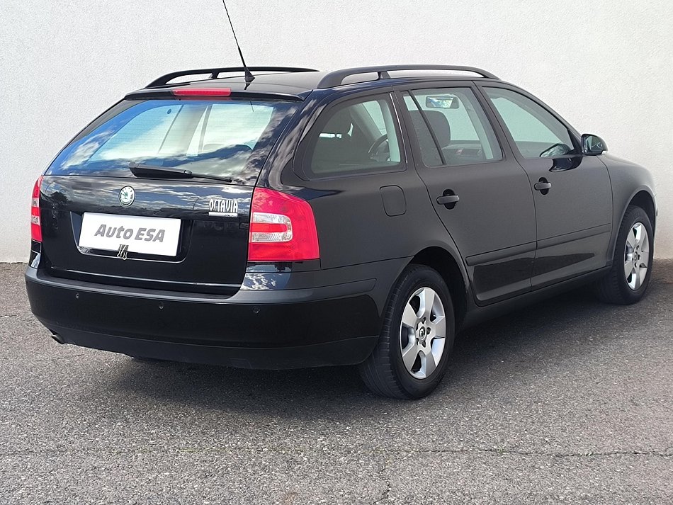 Škoda Octavia II 1.6 MPi Ambiente