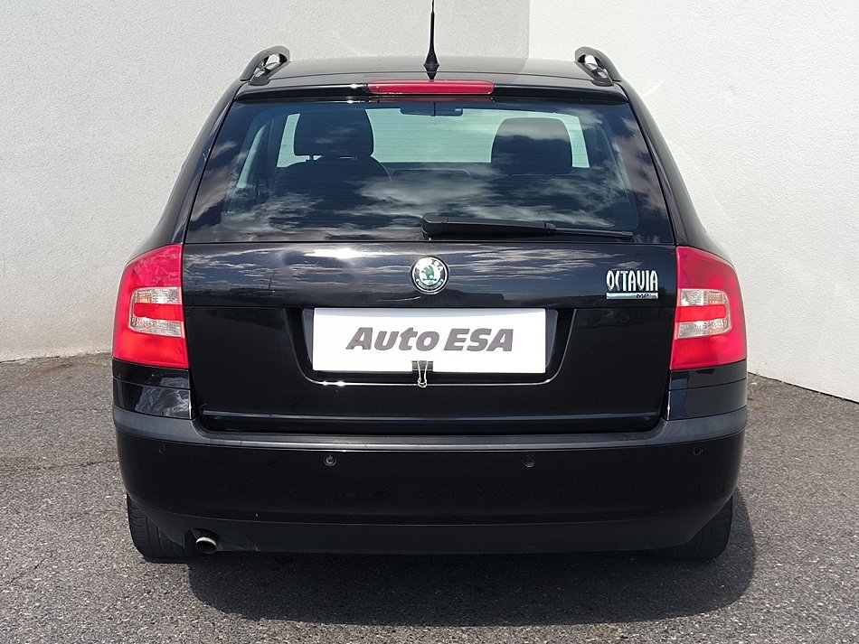 Škoda Octavia II 1.6 MPi Ambiente