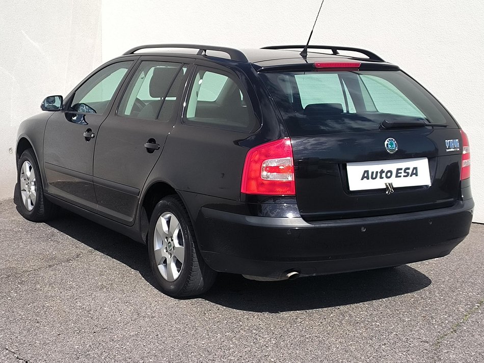 Škoda Octavia II 1.6 MPi Ambiente