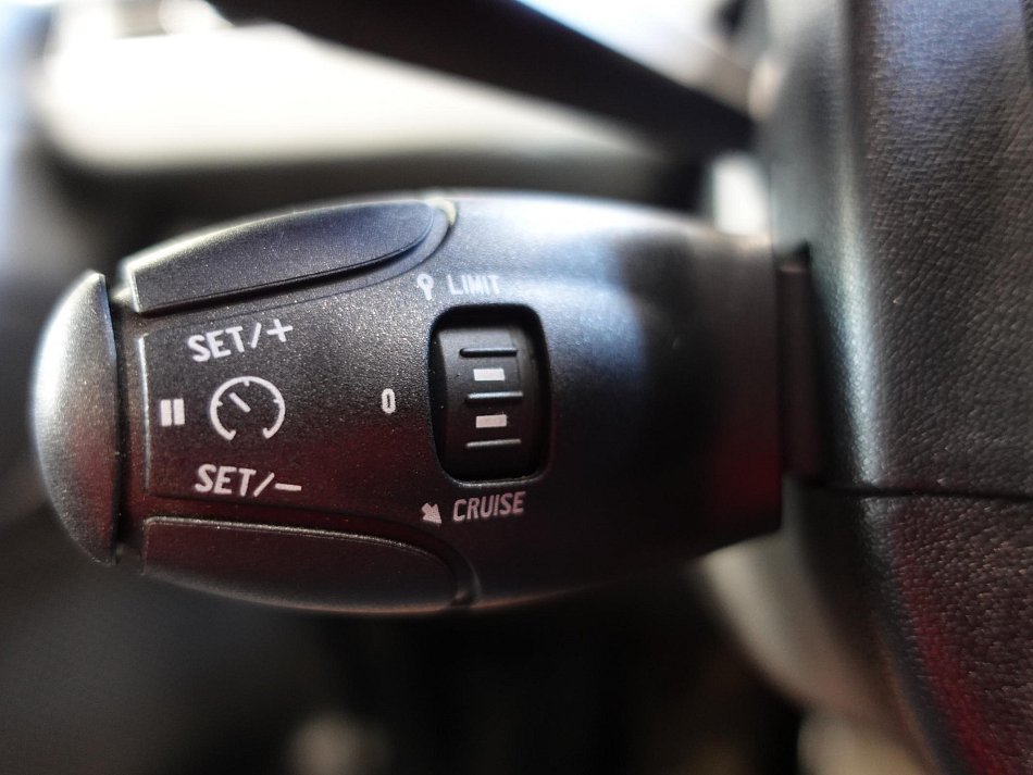 Peugeot 2008 1.2PT 
