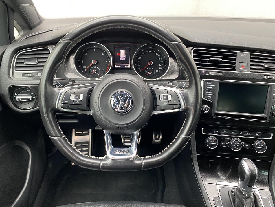 Volkswagen Golf 2.0TDi  GTD