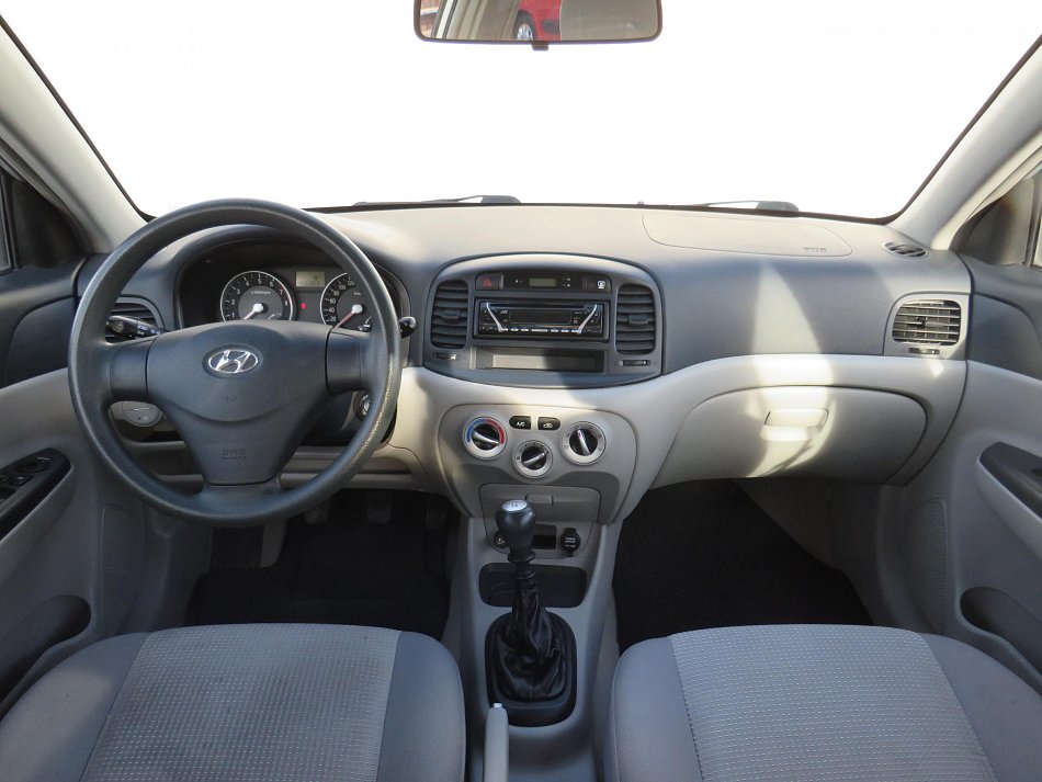 Hyundai Accent 1.4i 