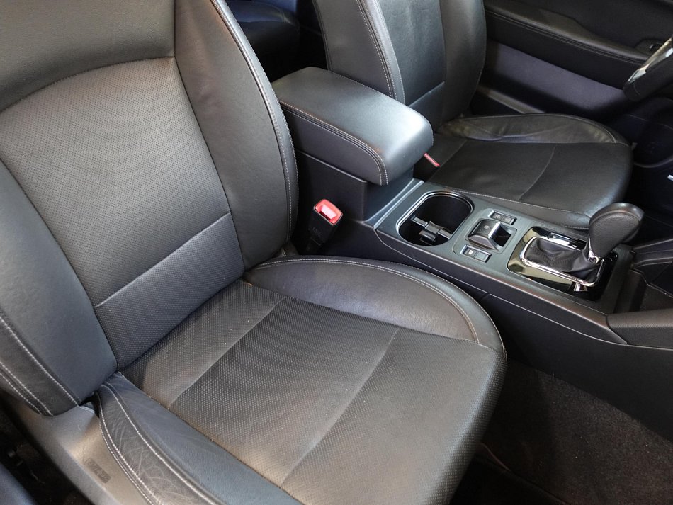 Subaru Outback 2.5i  4x4