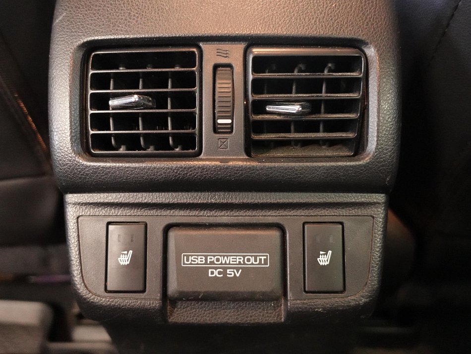 Subaru Outback 2.5i  4x4