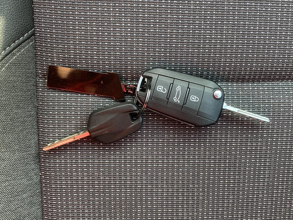 Opel Crossland 1.2T Elegance