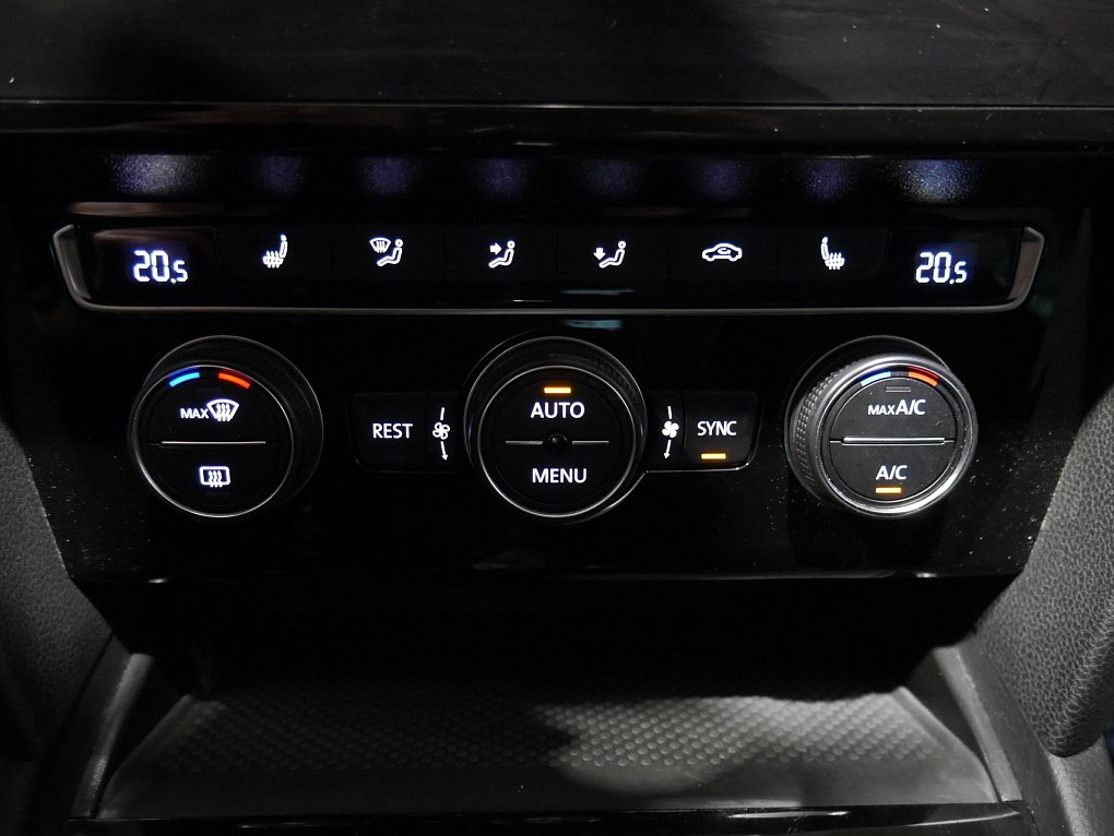 Volkswagen Passat 2.0 TSi Elegance