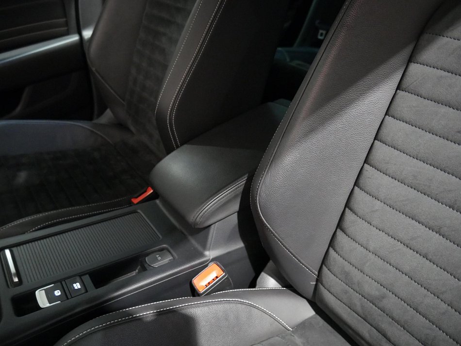 Volkswagen Passat 2.0 TSi Elegance