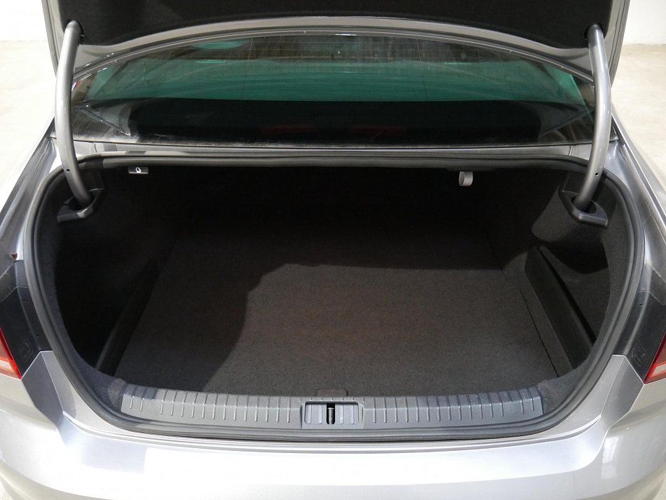 Volkswagen Passat 2.0 TSi Elegance