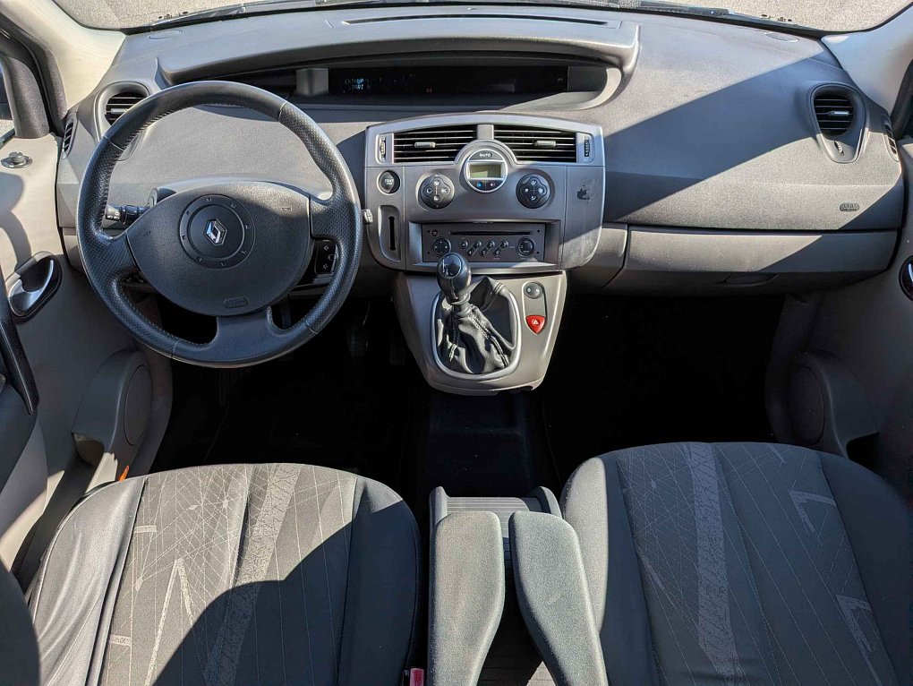 Renault Grand Scénic 1.9dCi 