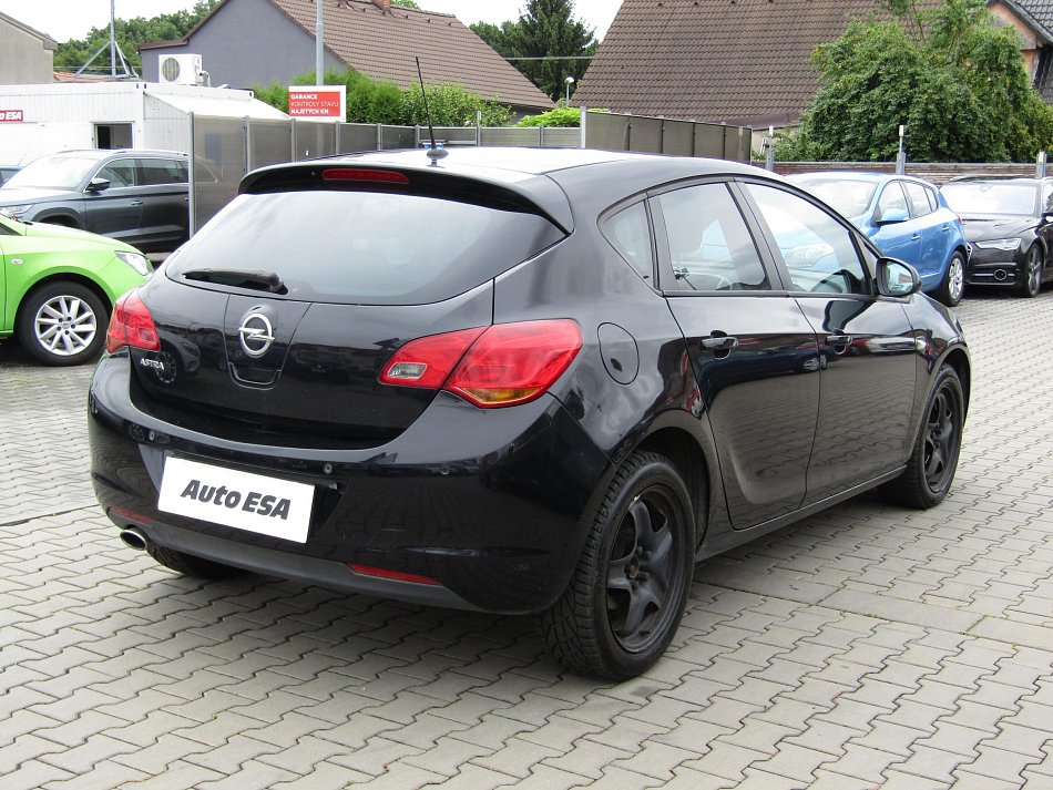Opel Astra 1.4T 