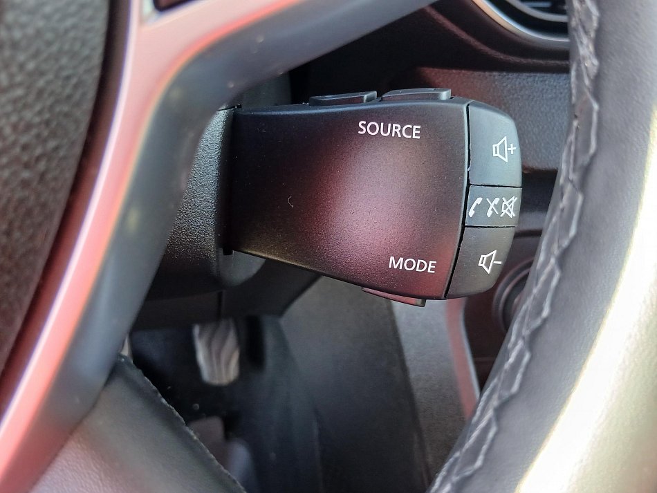 Dacia Sandero 1.0i 