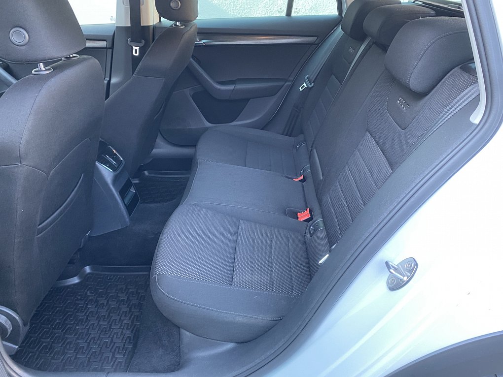 Škoda Octavia III 2.0 TDi  4x4