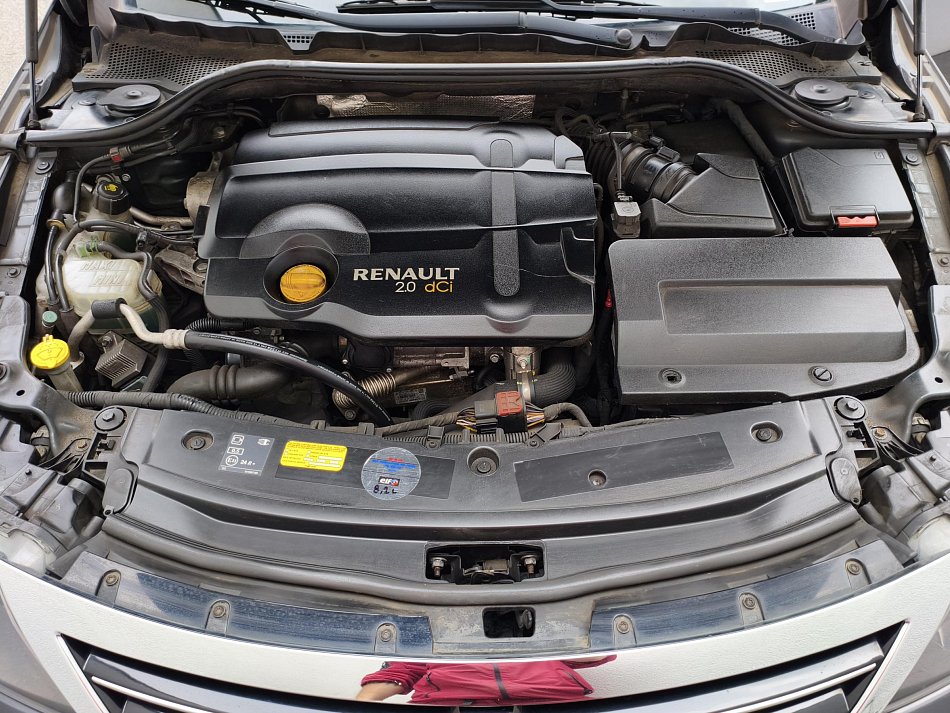 Renault Latitude 2.0 dCi 