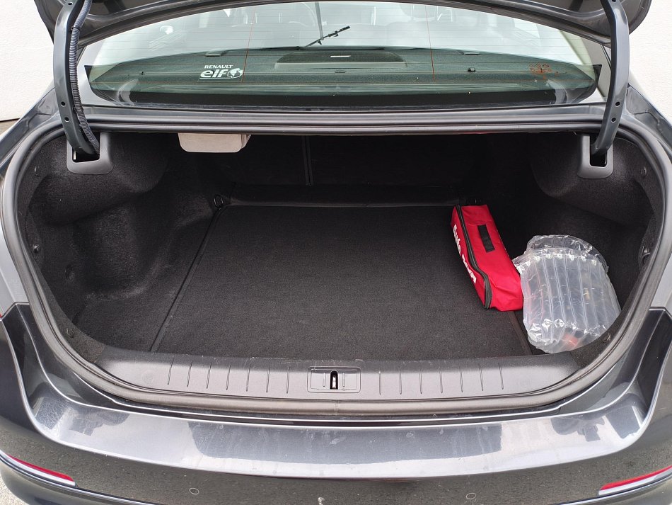 Renault Latitude 2.0 dCi 