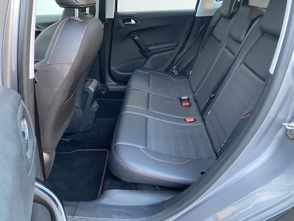 Peugeot 2008 1.2 PT GT Line