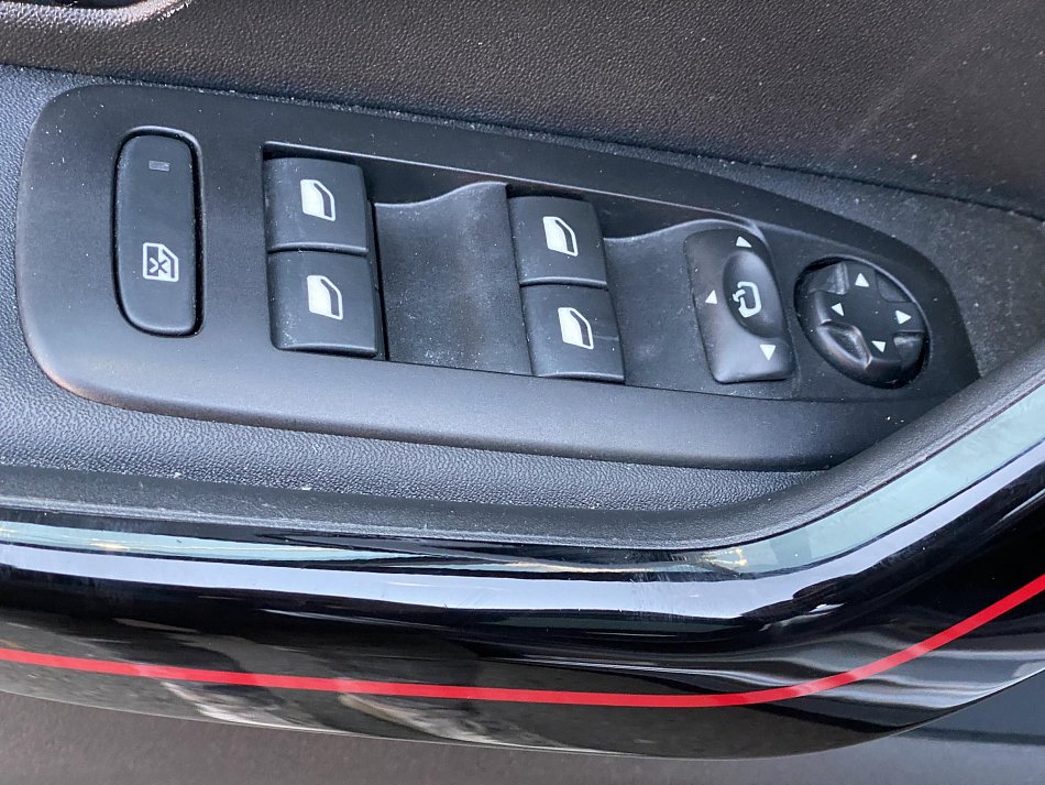 Peugeot 2008 1.2 PT GT Line