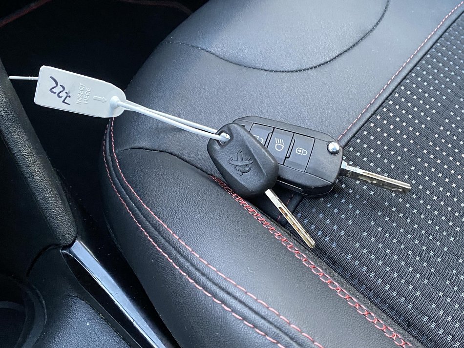 Peugeot 2008 1.2 PT GT Line