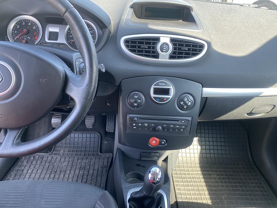 Renault Clio 1.2i 