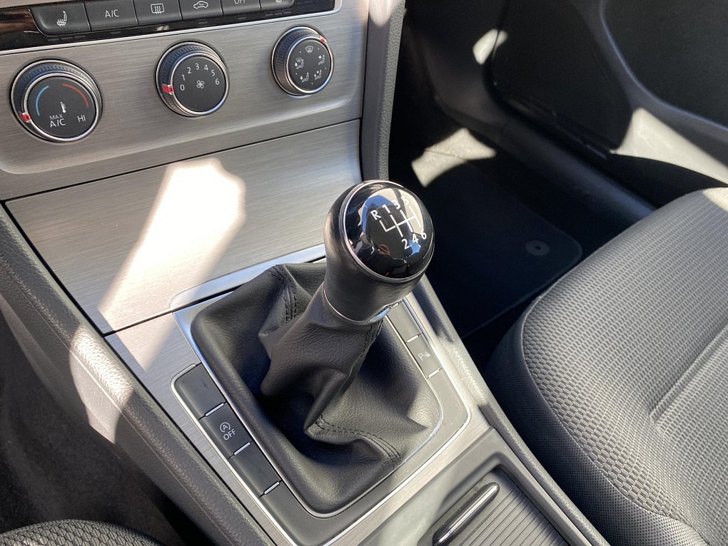 Volkswagen Golf 1.2 TSi Comfortline VII