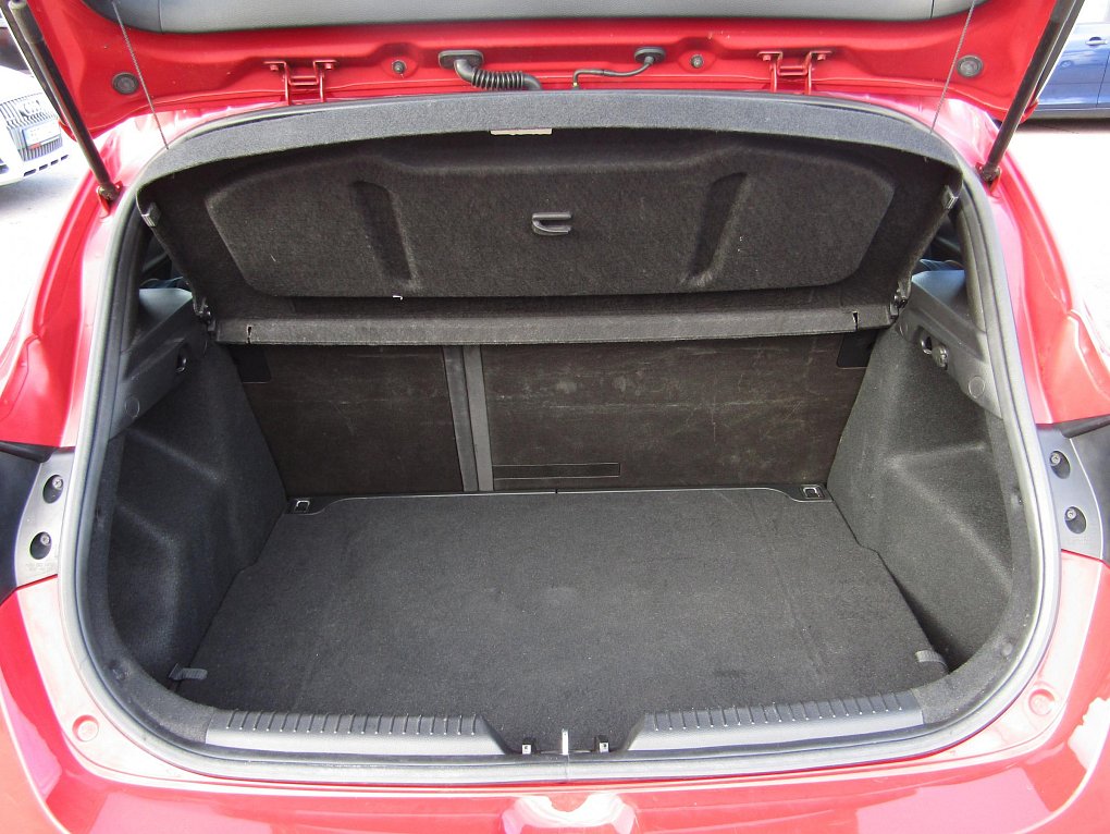 Hyundai I30 1.6GDi Trikolor