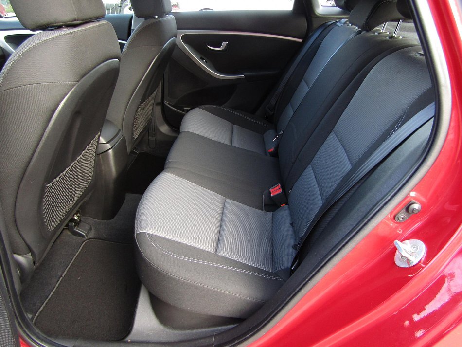 Hyundai I30 1.6GDi Trikolor