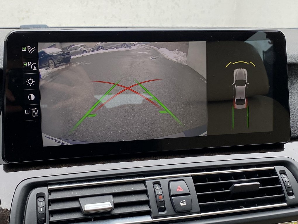 BMW Řada 5 2.0i LuxuryLine 528i xDrive