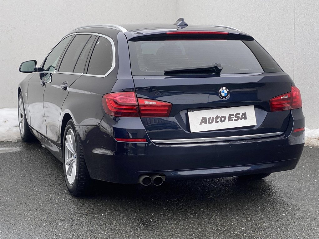 BMW Řada 5 2.0i LuxuryLine 528i xDrive