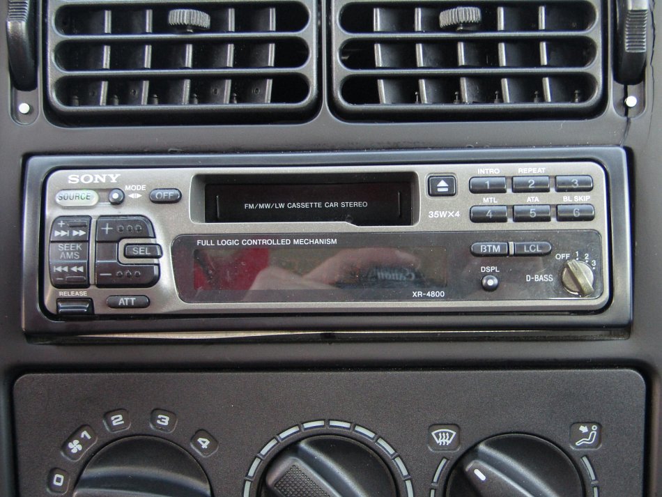 Volkswagen Polo 1.6 i 