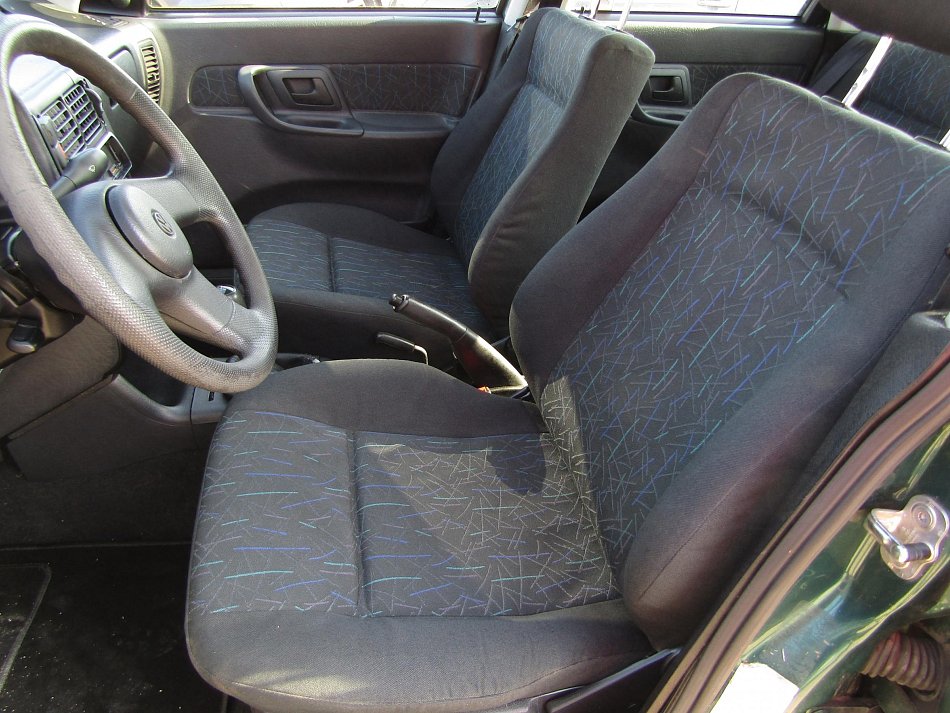 Volkswagen Polo 1.6 i 