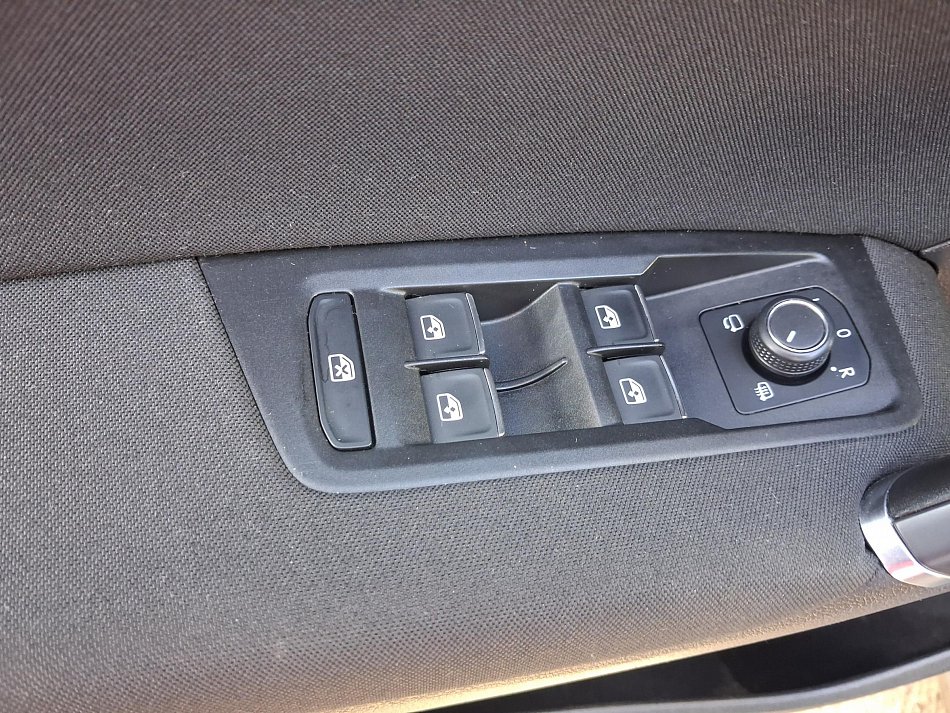 Volkswagen Touran 2.0 TDi 