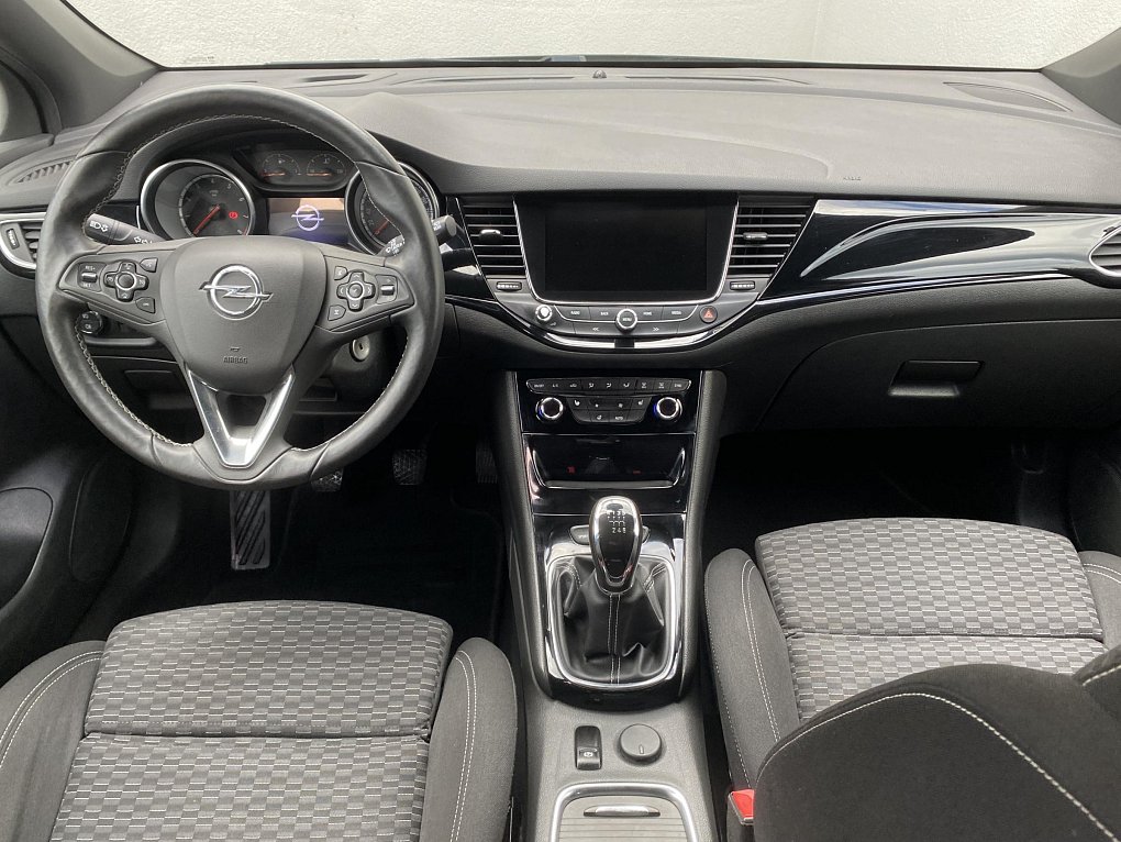 Opel Astra 1.4 T Dynamic