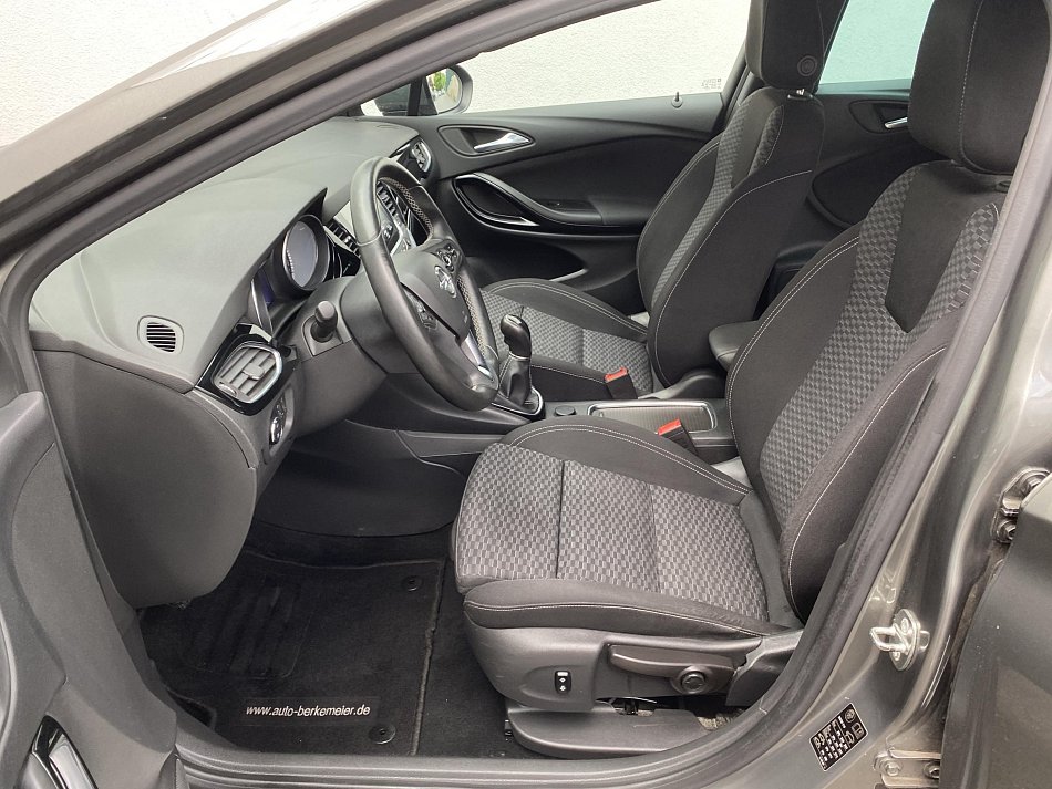 Opel Astra 1.4 T Dynamic
