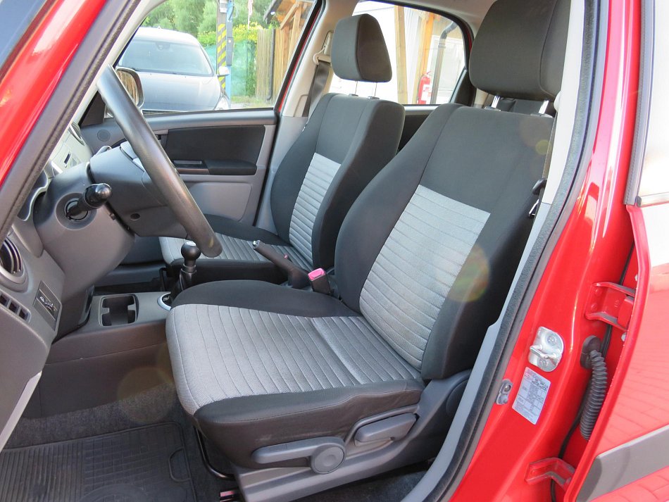 Suzuki SX4 1.5i 