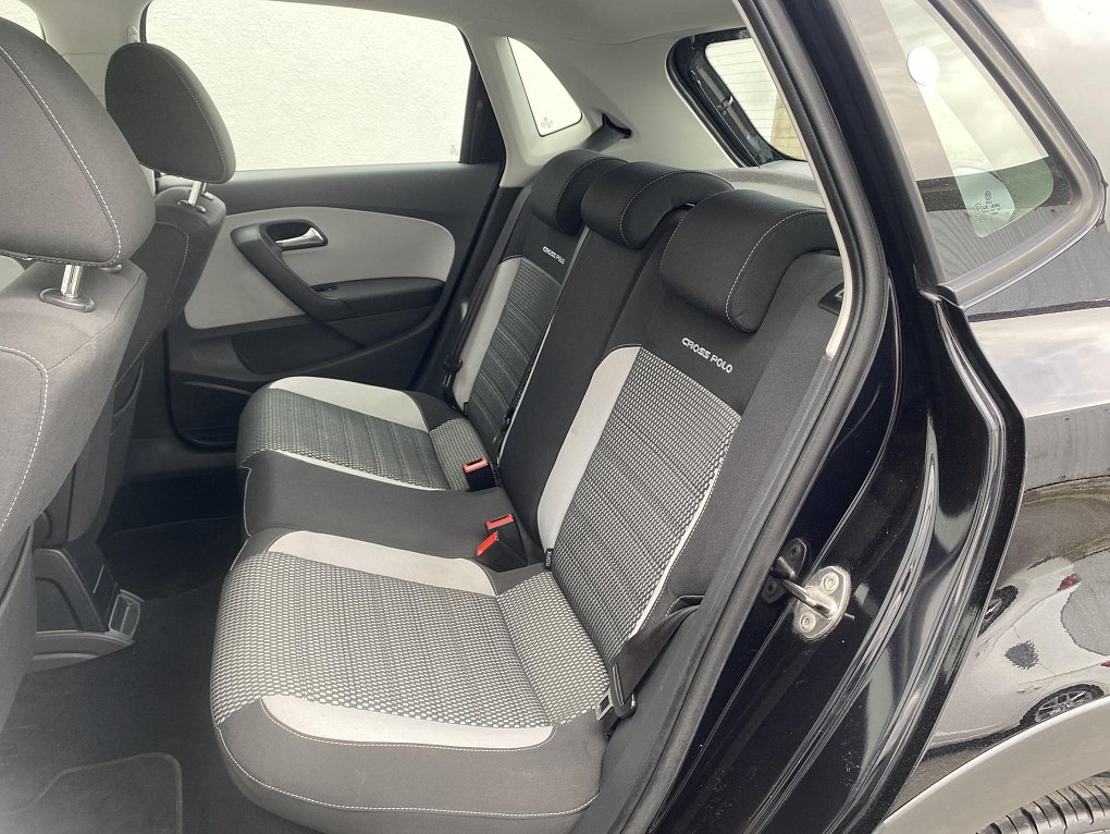 Volkswagen Polo 1.2 TSi CROSS