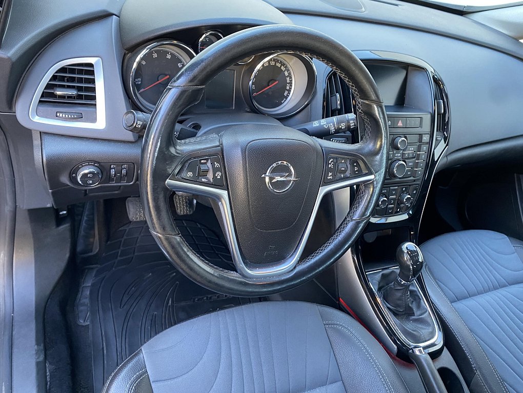 Opel Astra 1.6 CDTi 