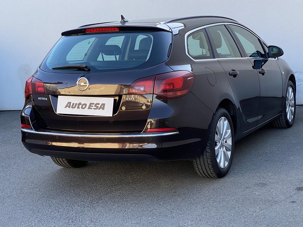 Opel Astra 1.6 CDTi 
