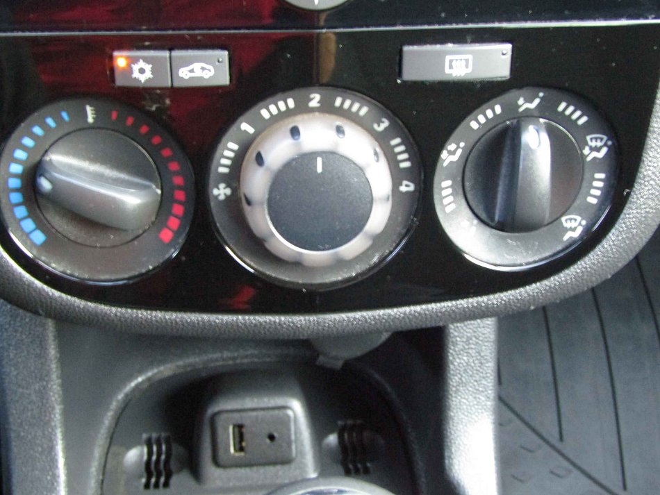 Opel Corsa 1.2i Active