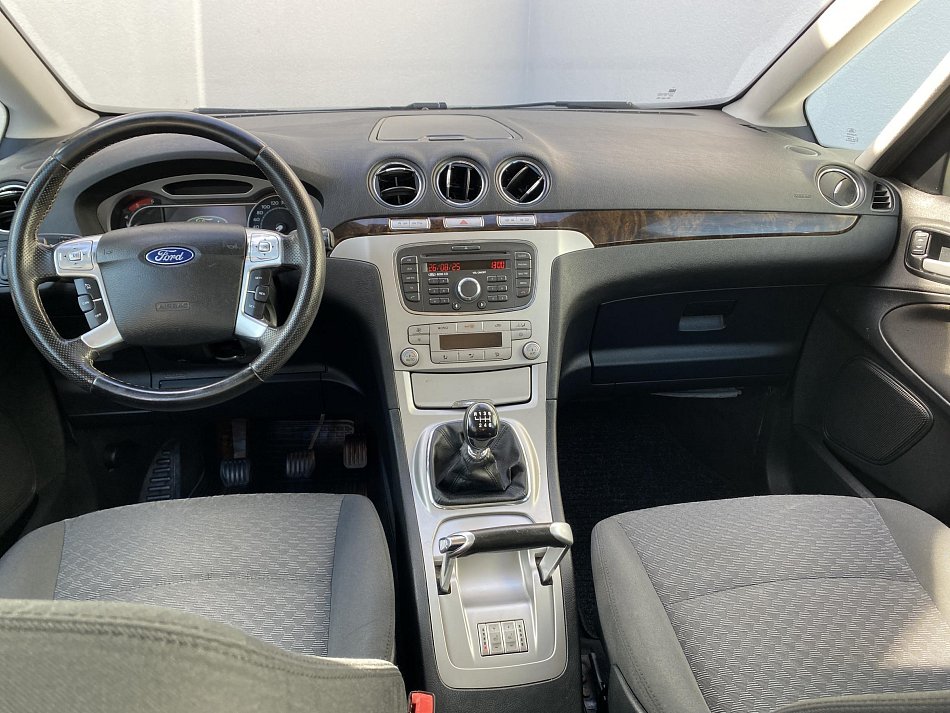 Ford Galaxy 2.0 TDCi Ghia 7míst