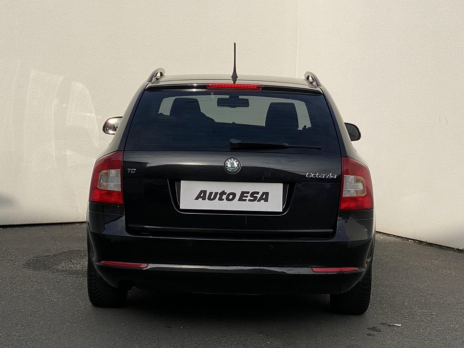 Škoda Octavia II 2.0TDi Elegance