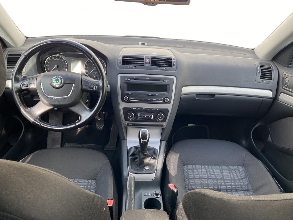 Škoda Octavia II 2.0TDi Elegance