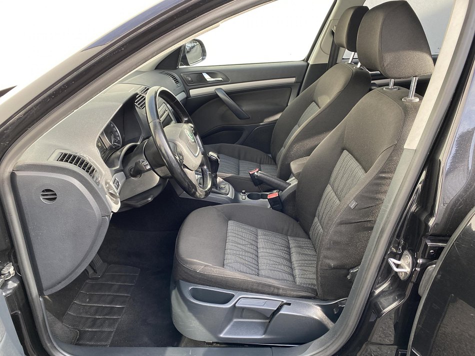 Škoda Octavia II 2.0TDi Elegance