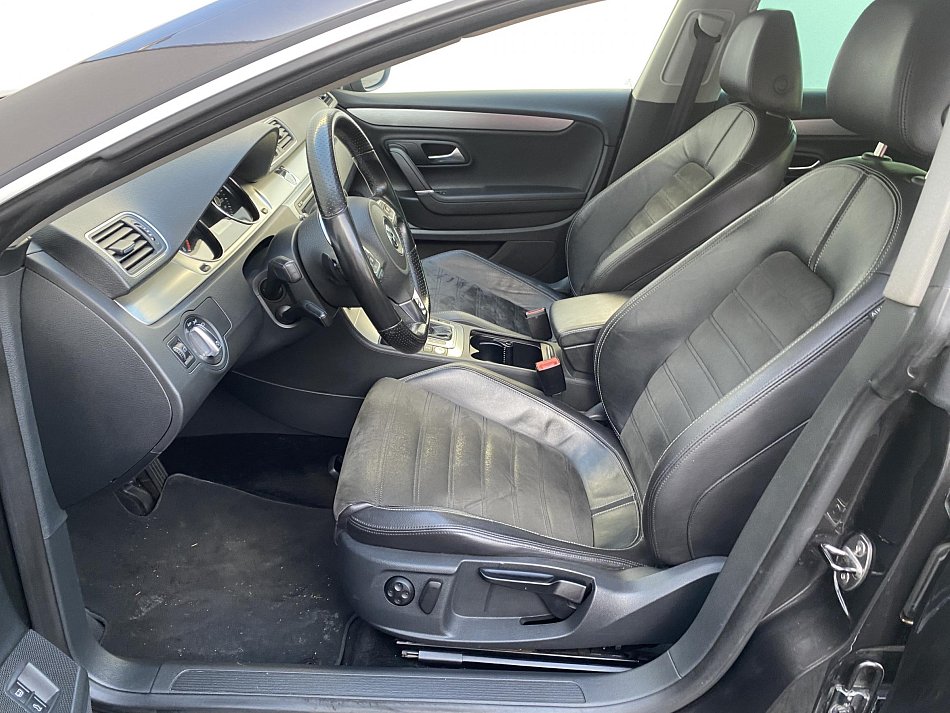 Volkswagen Passat CC 2.0 TDi 