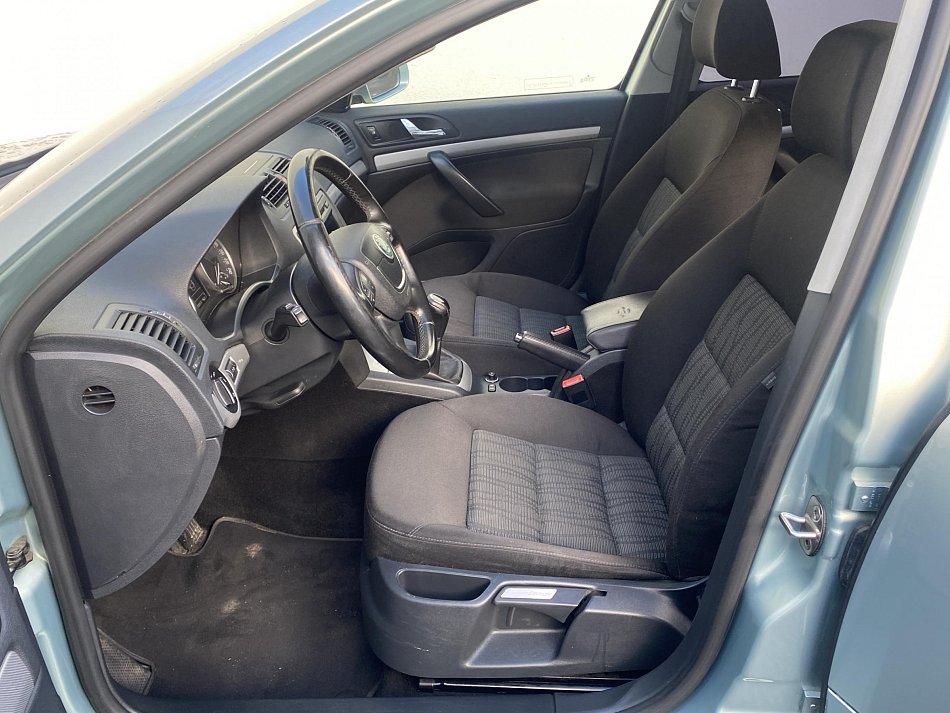 Škoda Octavia II 2.0TDi Elegance