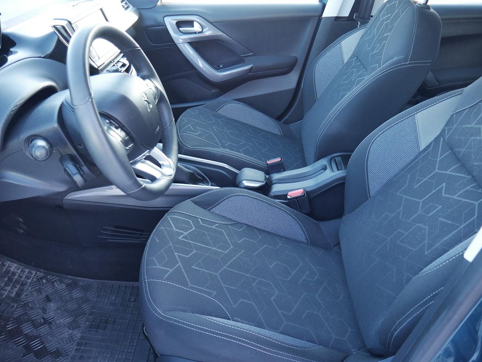 Peugeot 2008 1.2PT Active