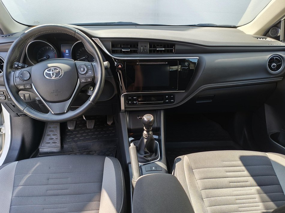 Toyota Auris 1.6 VVT-i 