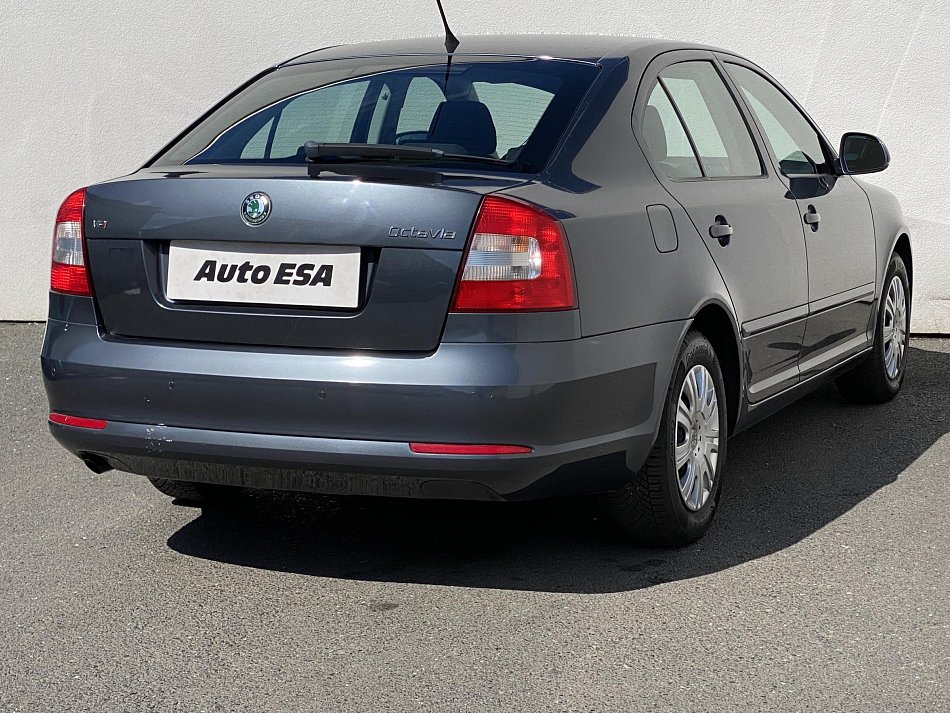 Škoda Octavia II 1.6i Ambiente