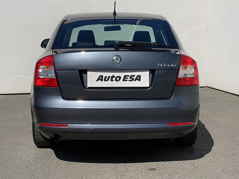 Škoda Octavia II 1.6i Ambiente