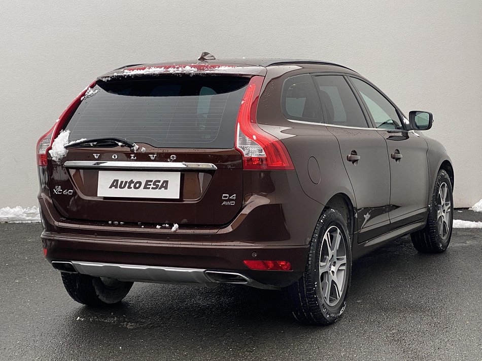 Volvo XC60 2.4 D4 Momentum AWD