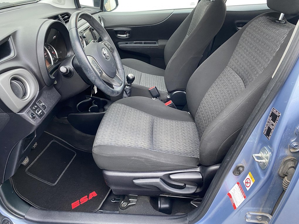 Toyota Yaris 1.3 VVT-i Active