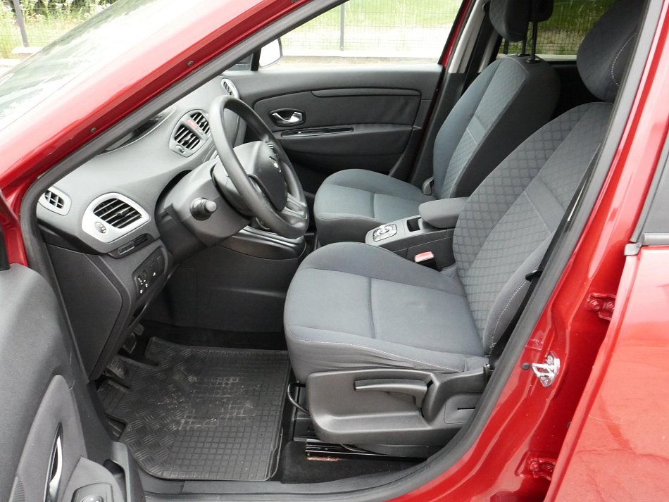Renault Scénic 1.5 dCi 